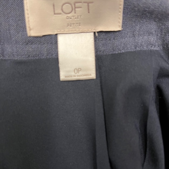 LOFT Pencil Skirt - Picture 3 of 3